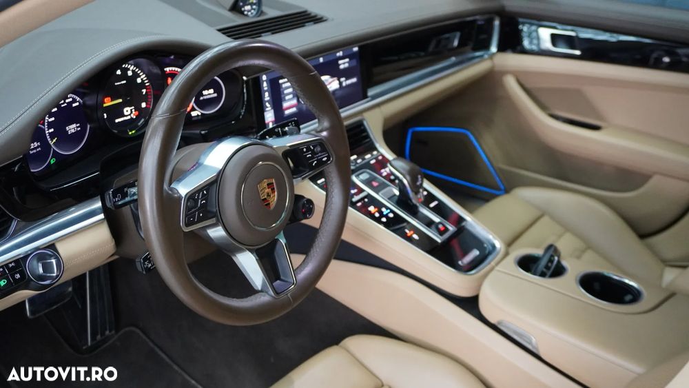 Porsche Panamera 4 E-Hybrid - 7