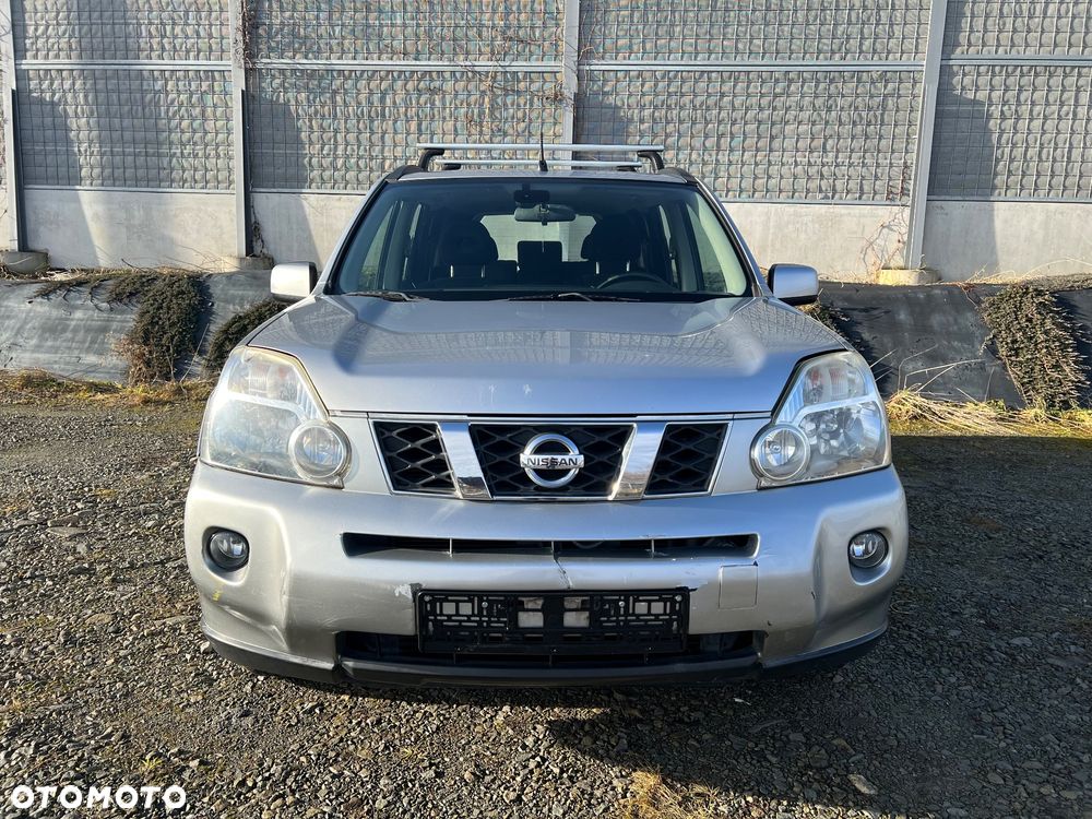 Nissan X-Trail 2.0 dCi 4x4 DPF Automatik SE - 2