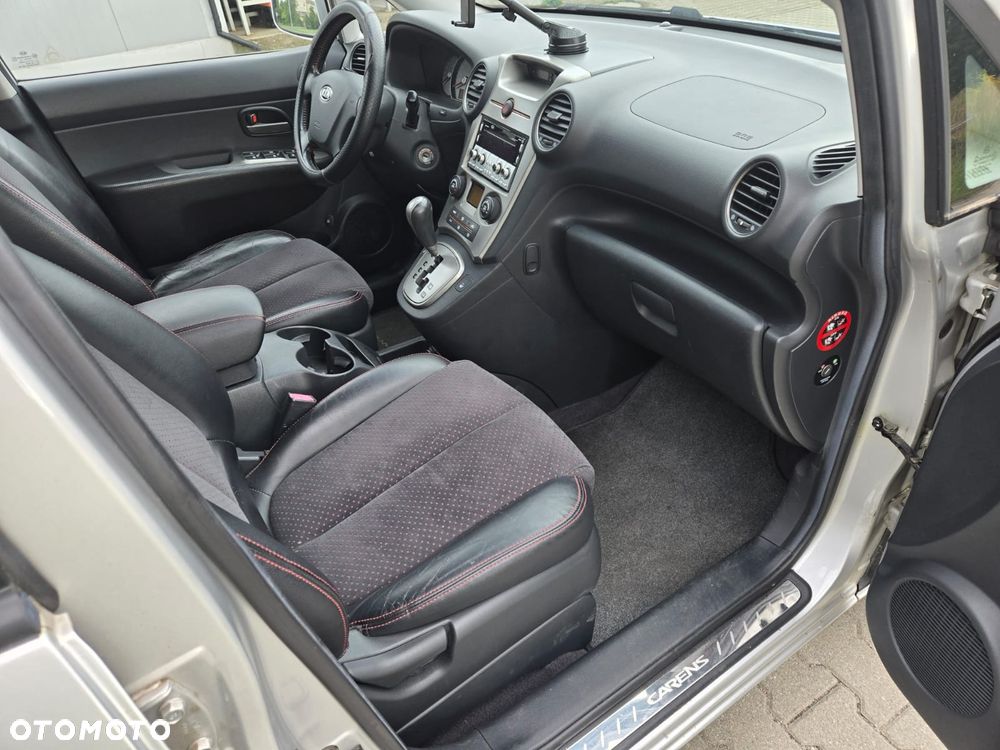Kia Carens - 6