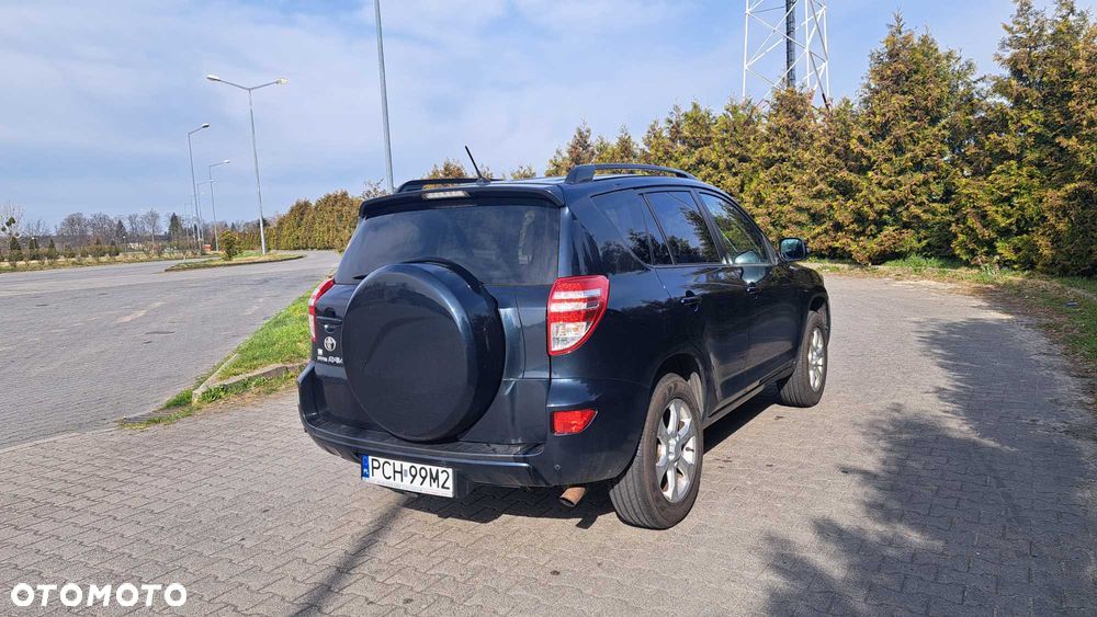 Toyota RAV4 - 3