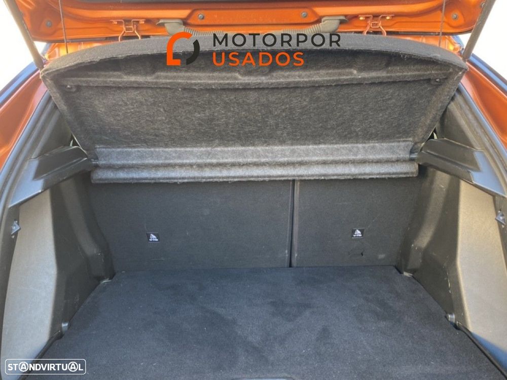 Peugeot e-2008 50 kWh GT Pack - 6