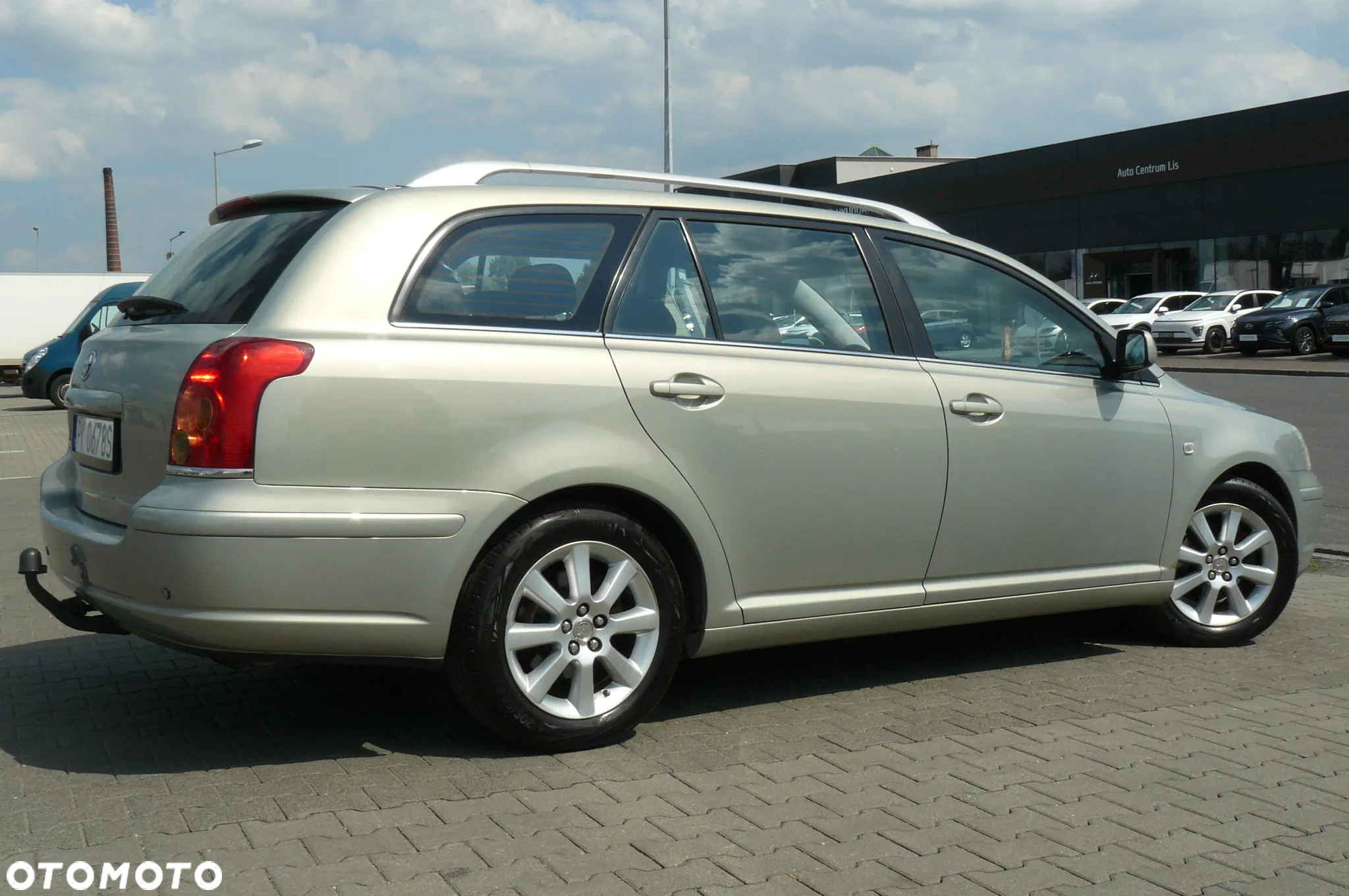 Toyota Avensis - 8