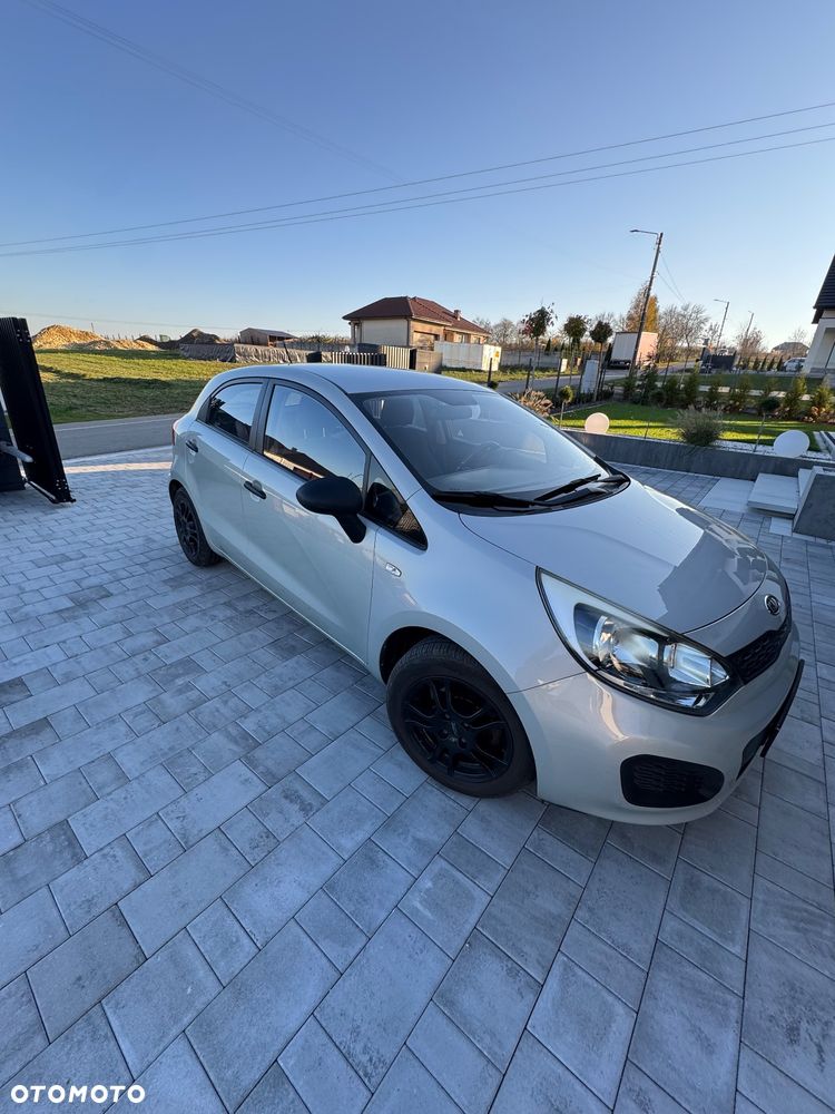 Kia Rio - 2