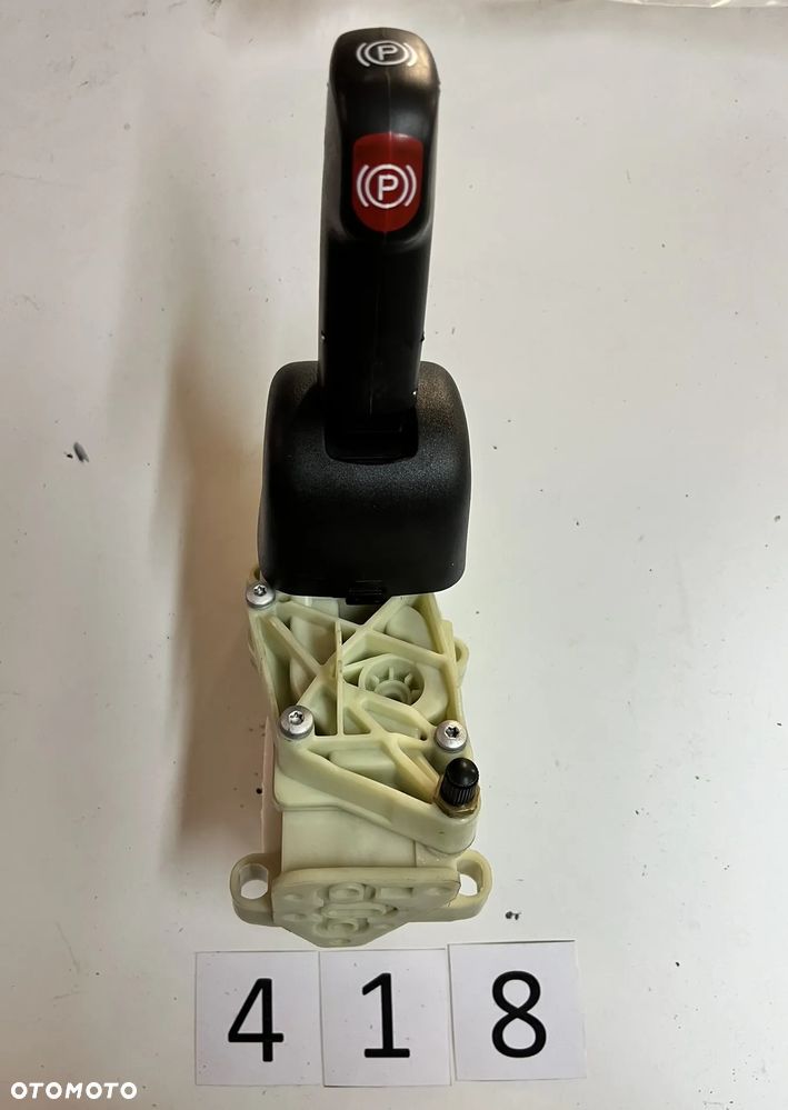 Zawór hamulcowy, hamulec pomocniczy, manetka hamulca ręcznego SCANIA 1882115 DT Spare Parts 1.18908 - 2