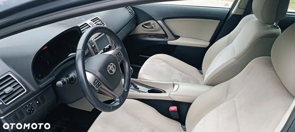 Toyota Avensis 2.0 Sol plus MS - 13
