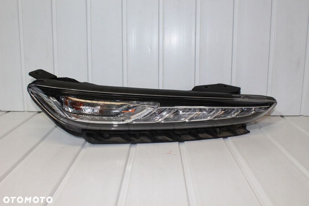 LAMPA PRAWA HYUNDAI KONA DRL KIERUNKOWSKAZ 17-20 ORYG 92208-J90