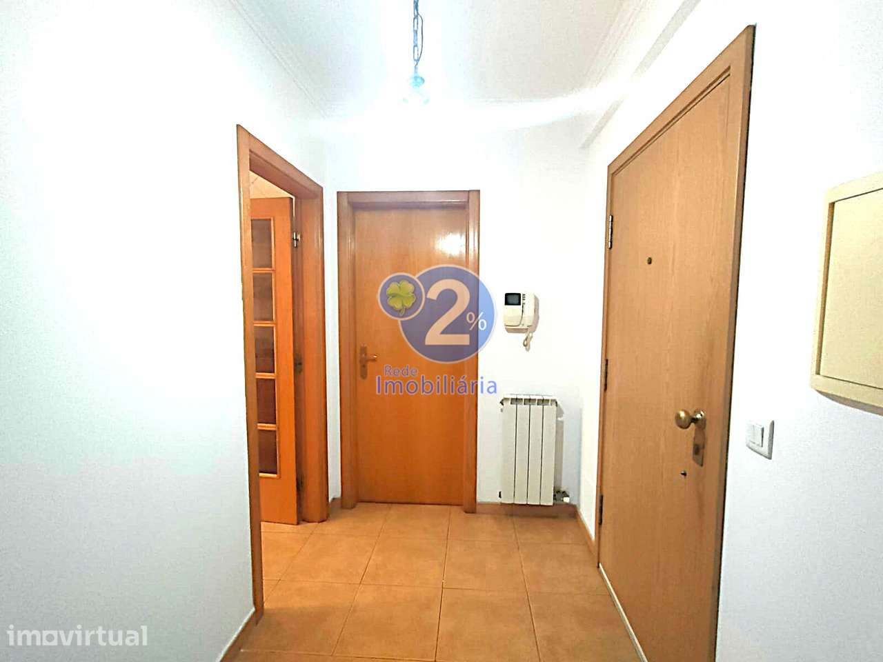 Apartamento T1 | Aquecimento central | Garagem - Sismaria - Grande imagem: 3/16