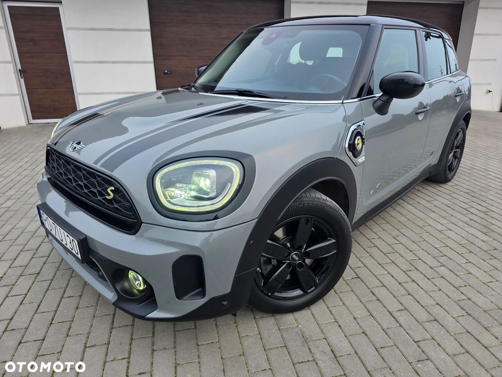 MINI Countryman Cooper SE ALL4 John Cooper Works Trim - 11
