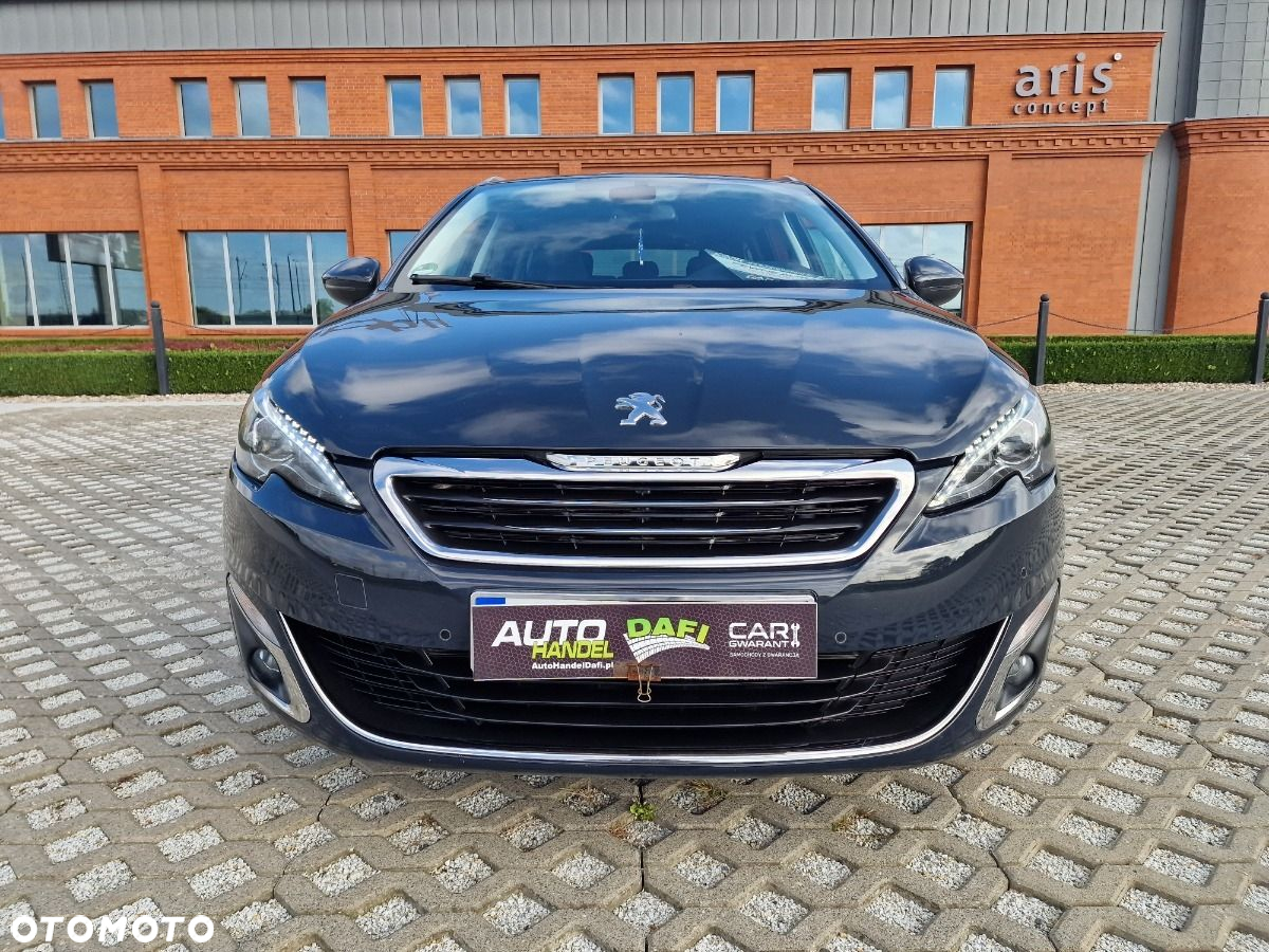 Peugeot 308 - 8