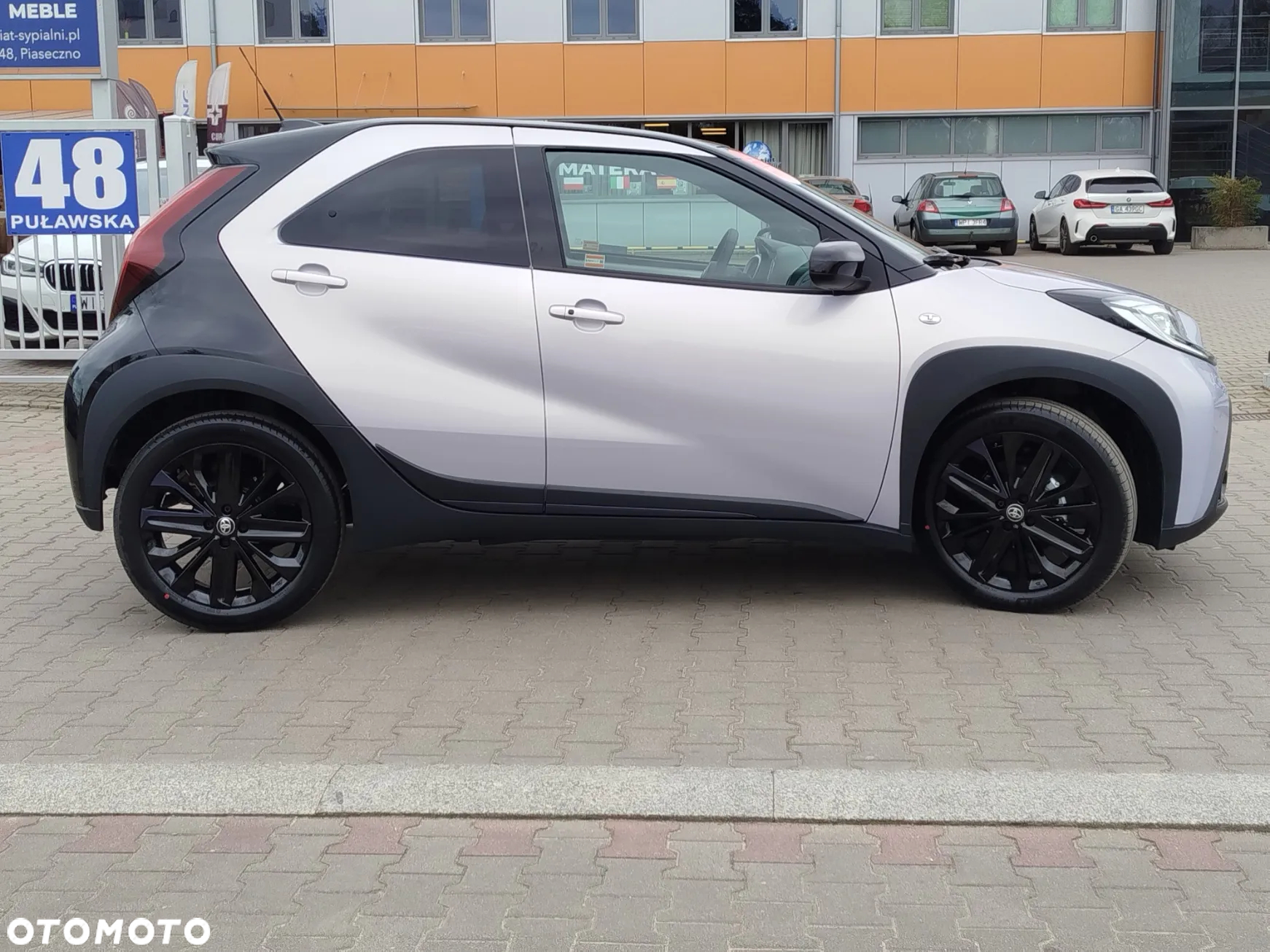 Toyota Aygo X 1.0 VVT-i JBL CVT - 4