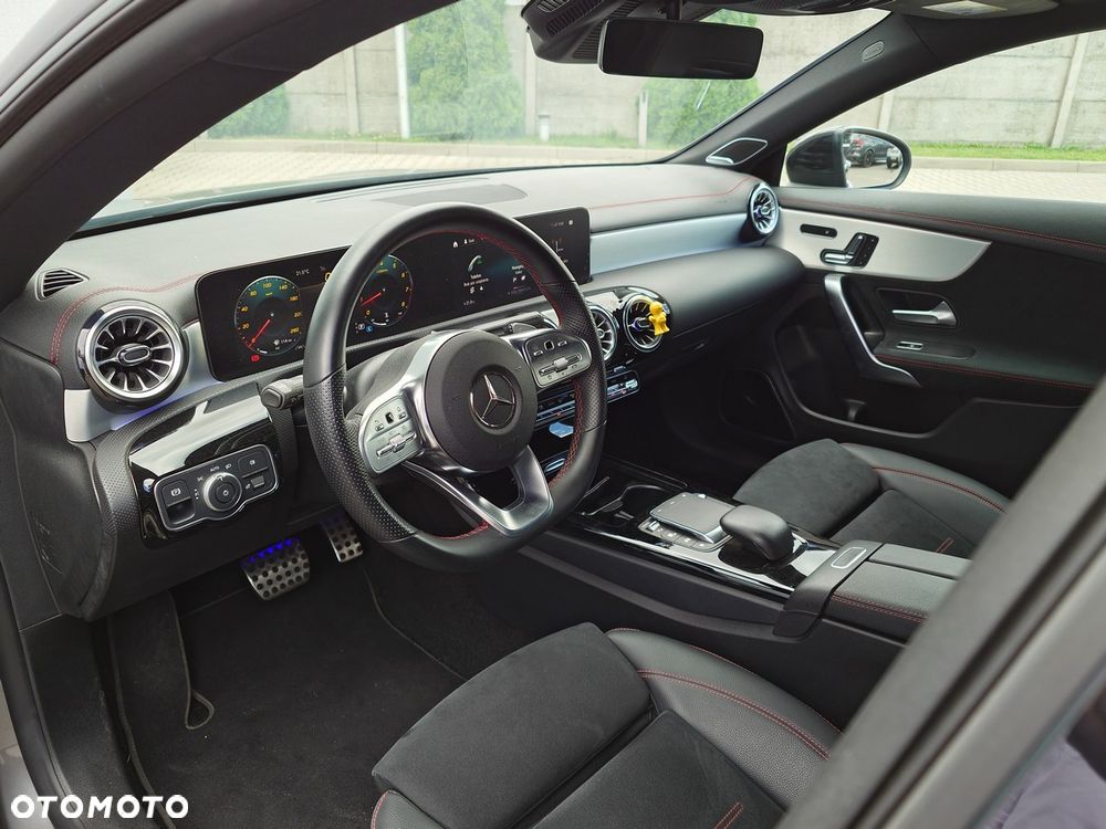 Mercedes-Benz CLA - 16