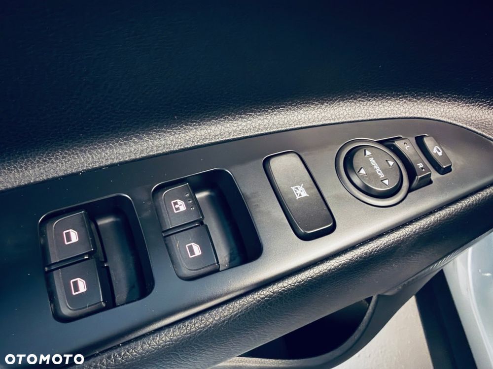 Kia Stonic 1.0 T-GDI MHEV L Business Line DCT - 18