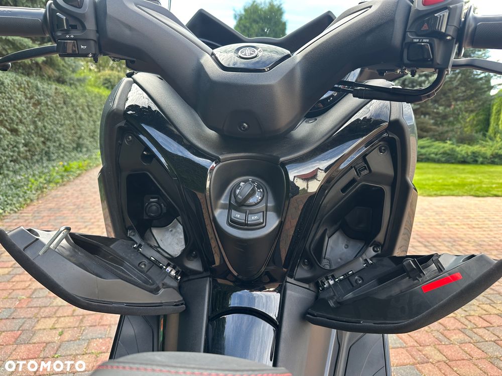 Yamaha X-max - 10
