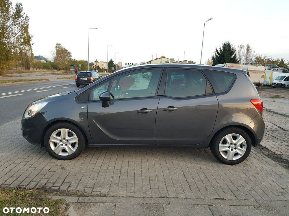 Opel Meriva - 8
