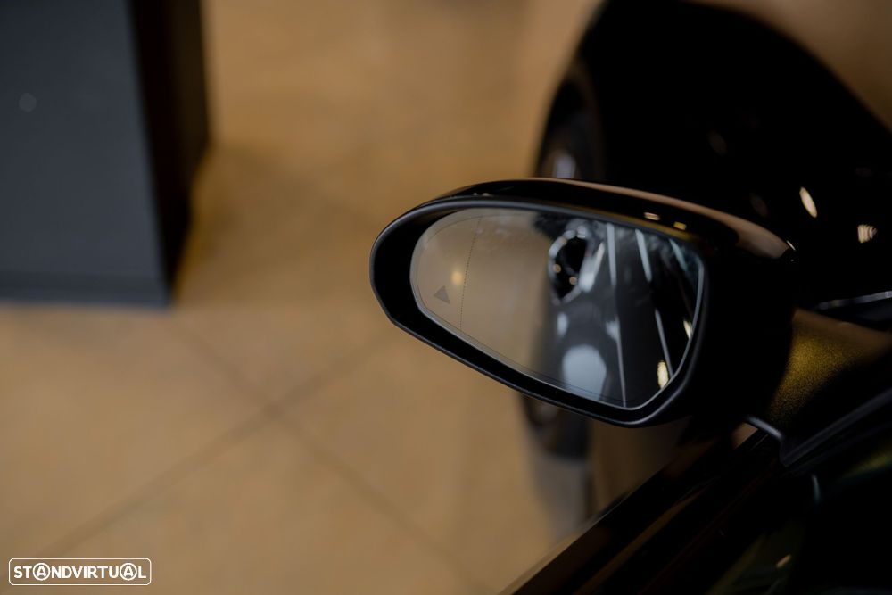 Mercedes-Benz C 300 e AMG Line - 14