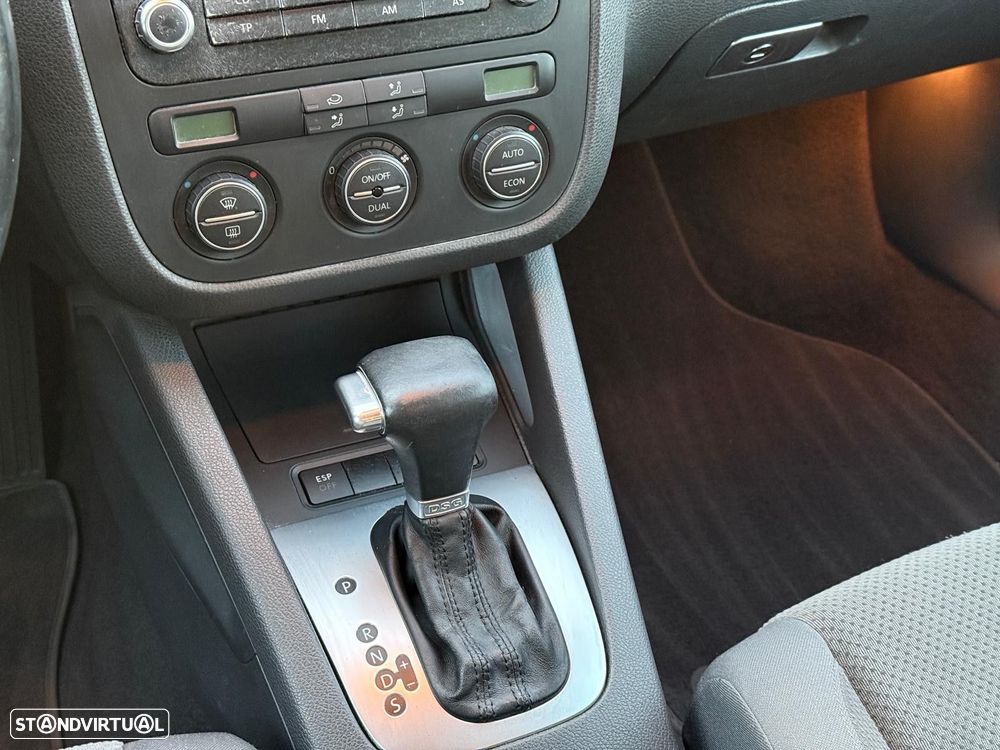 VW Golf 1.9 TDi Confortline DSG - 11