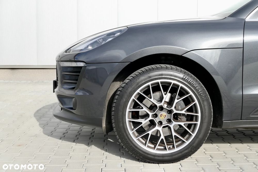 Porsche Macan Standard - 30