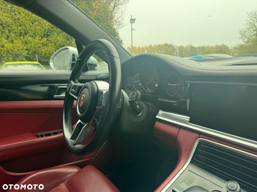 Porsche Panamera 4 Executive - 15