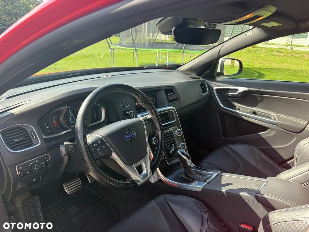 Volvo S60 T5 Drive-E R-Design Summum - 10