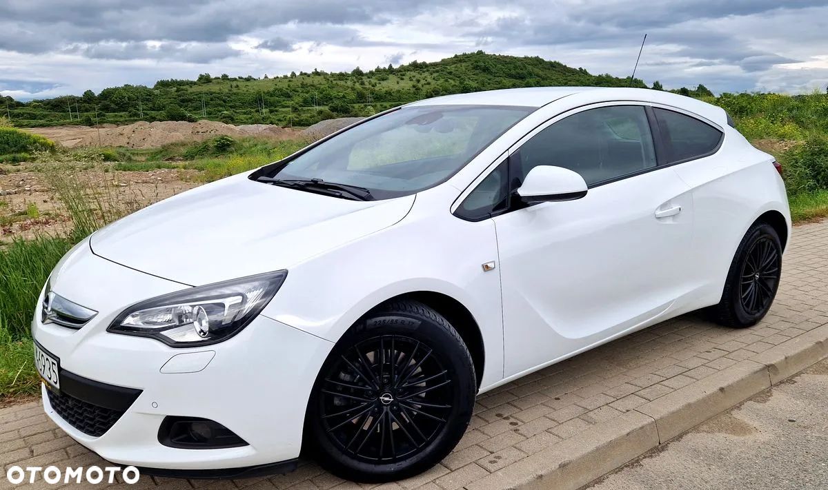Opel Astra GTC 1.6 Turbo Innovation - 1