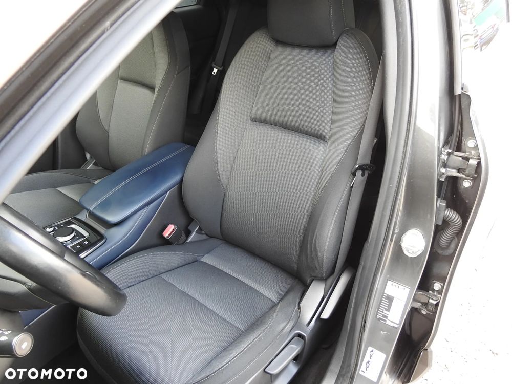 Mazda CX-30 SKYACTIV-D 1.8 - 10