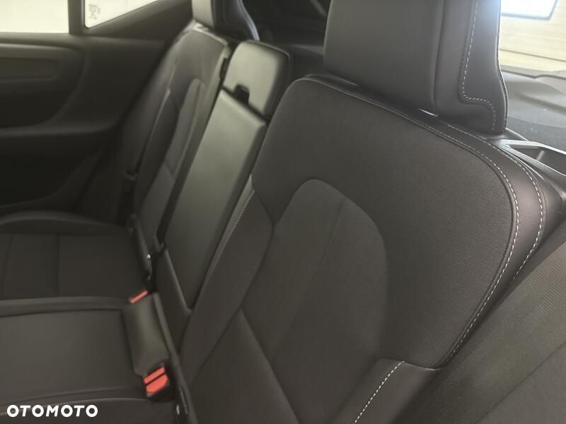 Volvo XC 40 T4 Momentum Pro - 20