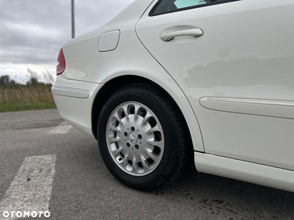Mercedes-Benz Klasa E 350 4Matic Automatik Classic - 6