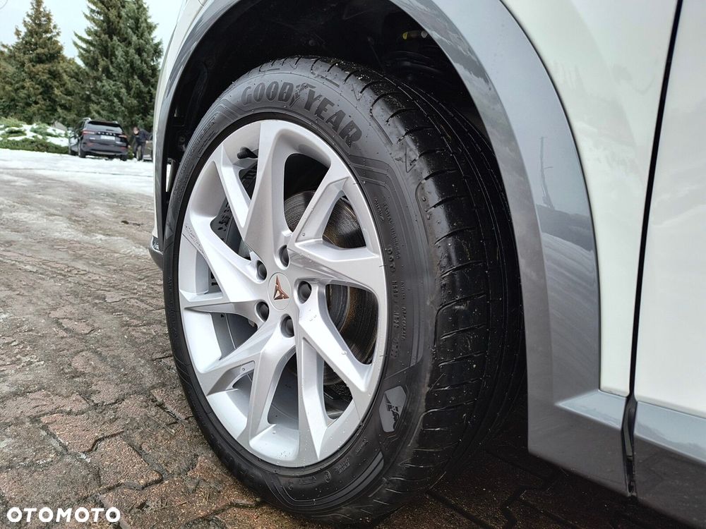 Cupra Formentor 1.4 e-Hybrid DSG - 25