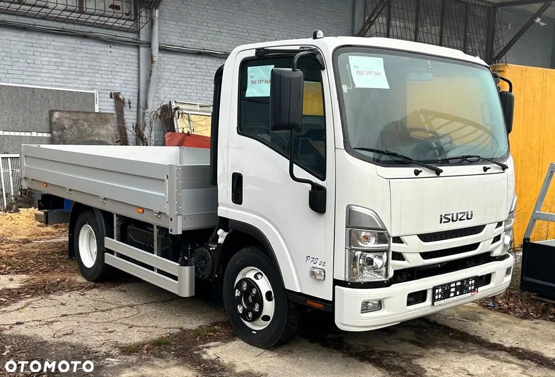 Isuzu P75 5.2 L - 1
