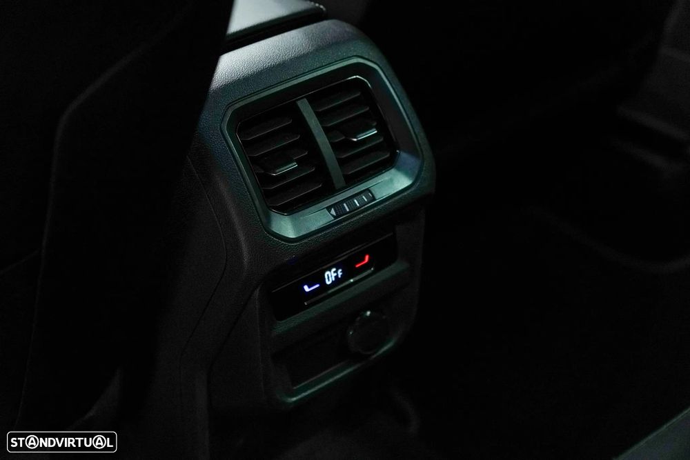 VW Tiguan 2.0 TDI R-Line DSG - 16