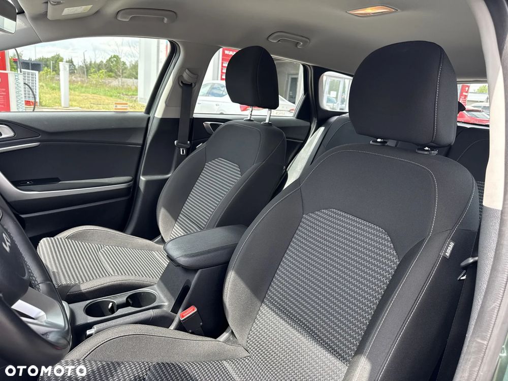 Kia Ceed 1.5 T-GDI M DCT - 12