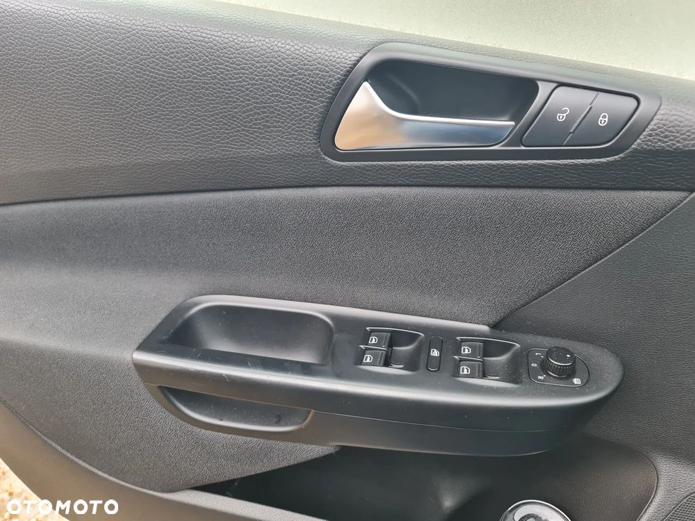 Volkswagen Passat 2.0 TDI DPF R-Line Edition - 15