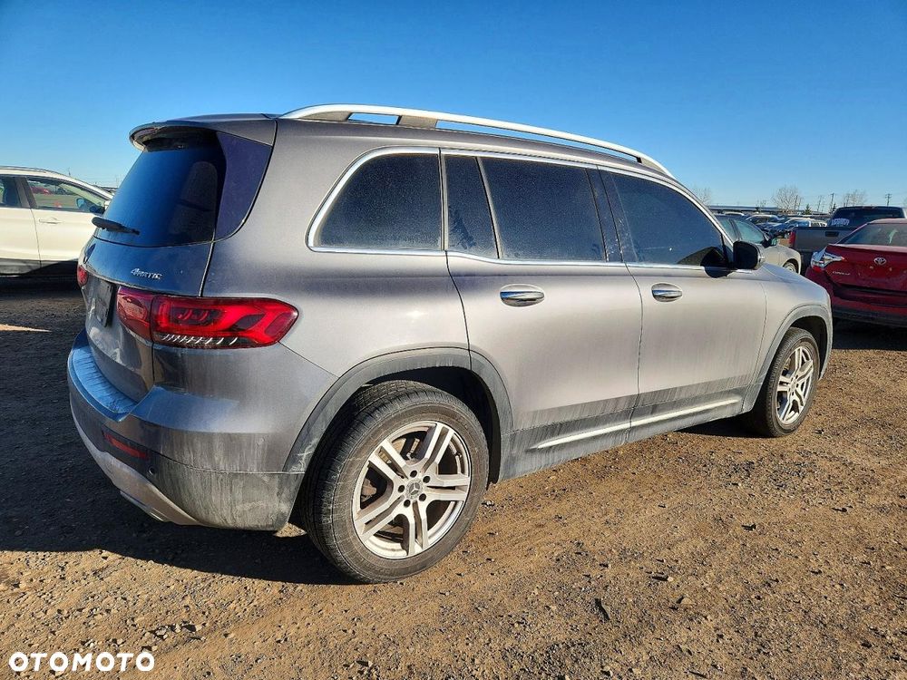 Mercedes-Benz GLB 250 4-Matic Style 8G-DCT - 3