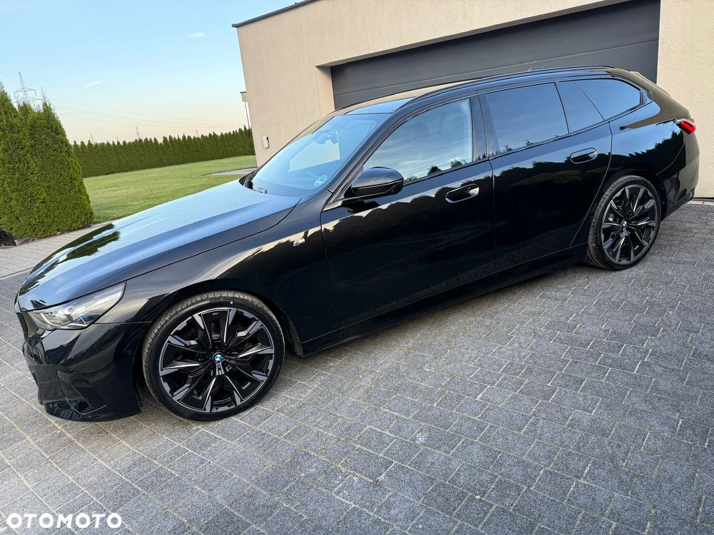 BMW Seria 5 520d xDrive Touring - 2