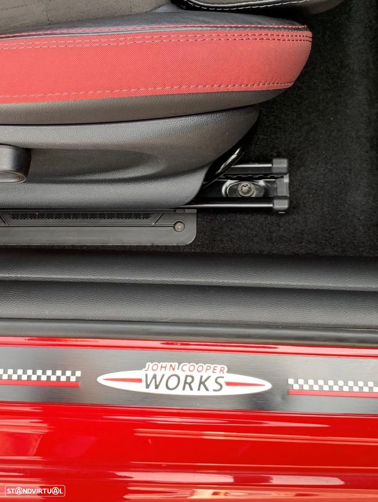 MINI 3 Portas John Cooper Works Auto Desportiva - 4