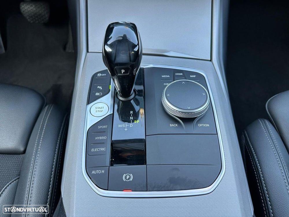 BMW 320 e Touring Auto - 16
