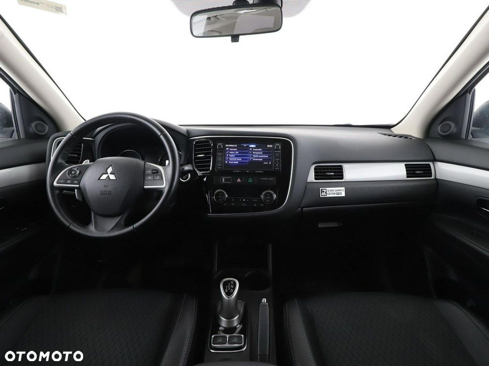 Mitsubishi Outlander - 15