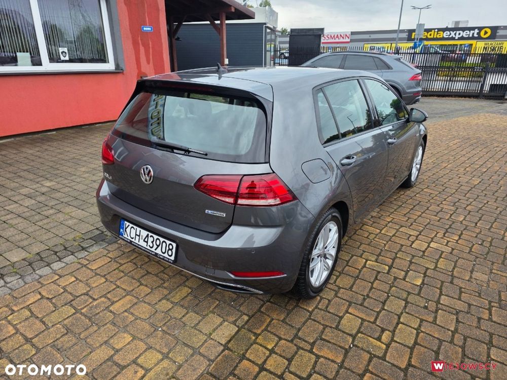 Volkswagen Golf - 12