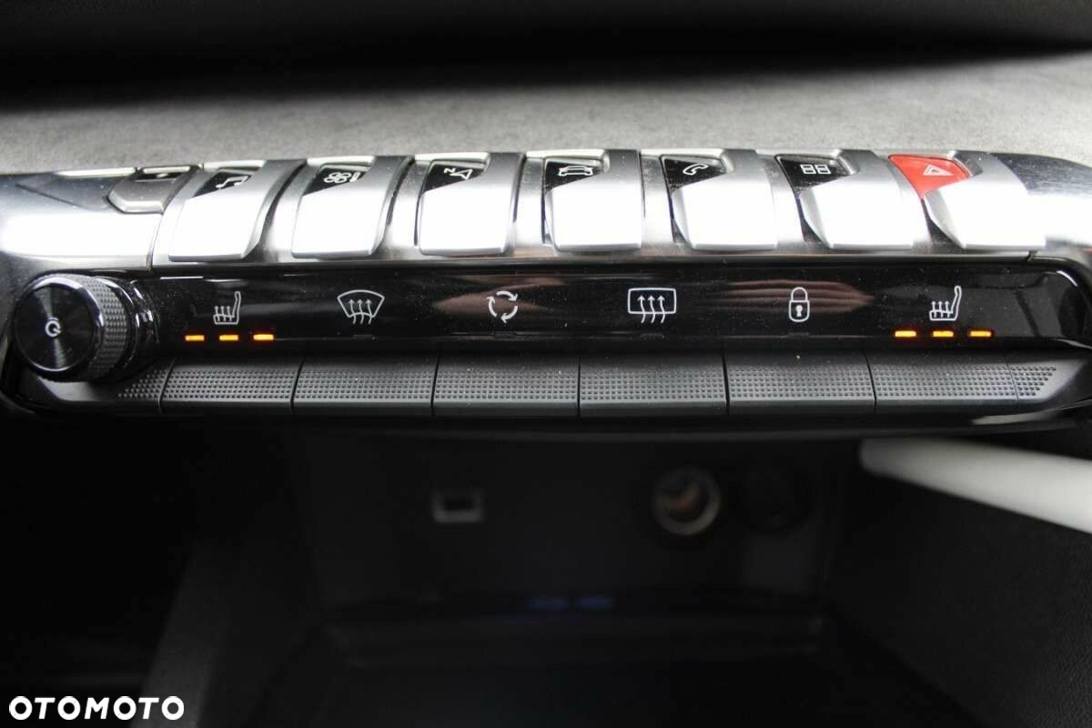 Peugeot 3008 - 31