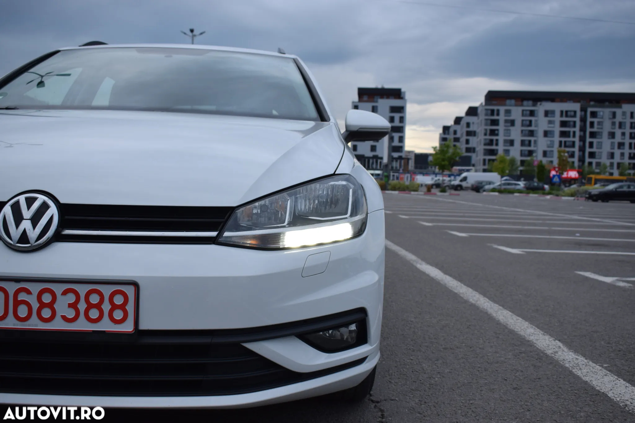 Volkswagen Golf 1.6 TDI Comfortline - 6