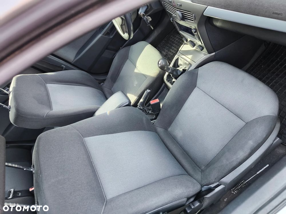 Opel Astra 2006 photo 3