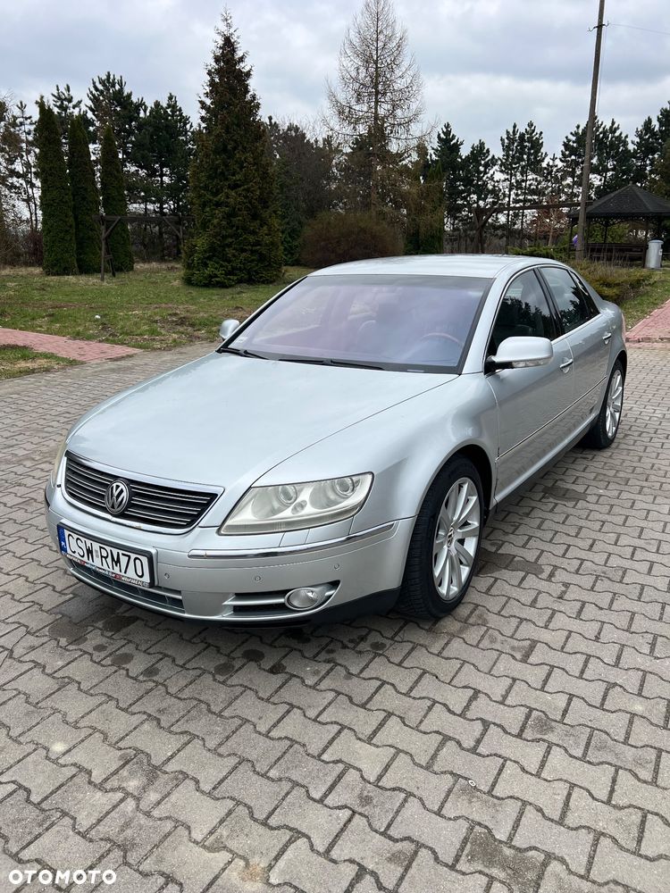Volkswagen Phaeton - 1