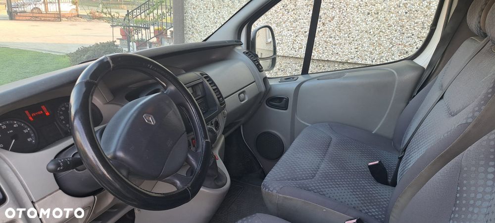 Renault Trafic - 8