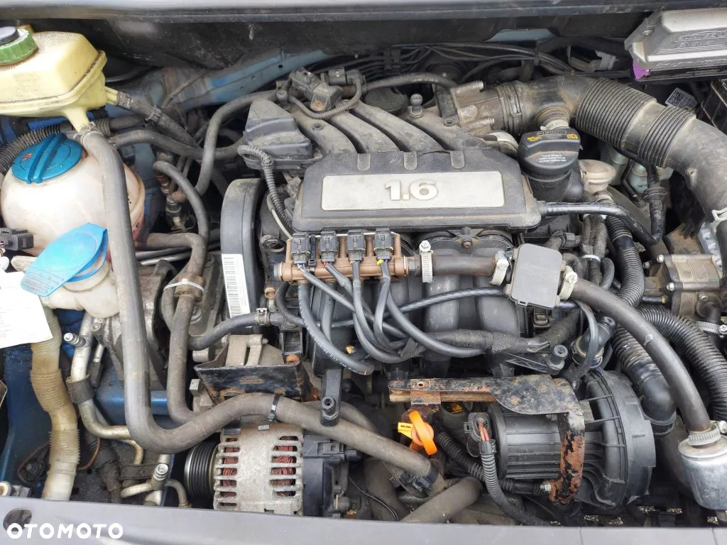 Volkswagen Caddy 1.6 Life - 9