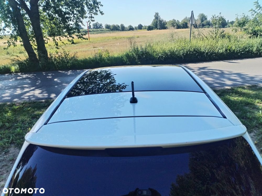 Toyota Yaris 1.5 VVT-i Comfort mit Design Paket - 9