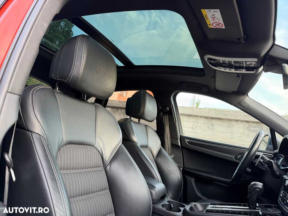 Porsche Macan T - 16