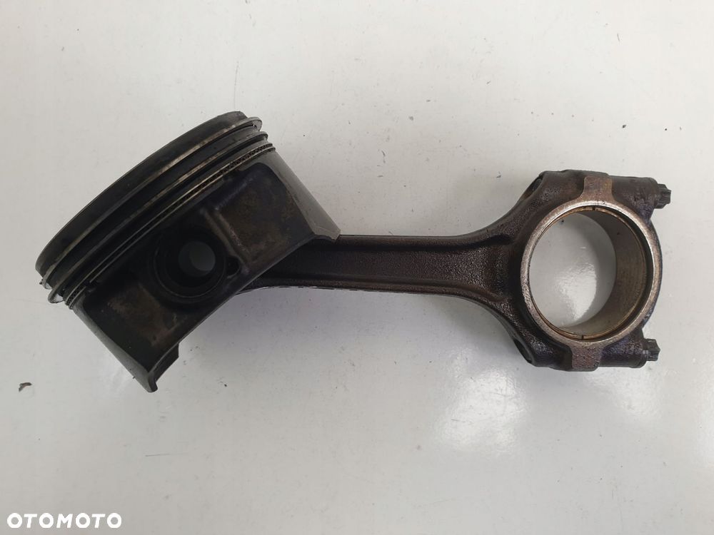TŁOK Opel Astra IV J 1.6 16V KORBOWÓD A16XER - 4