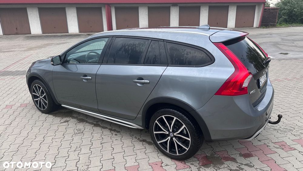 Volvo V60 Cross Country - 4