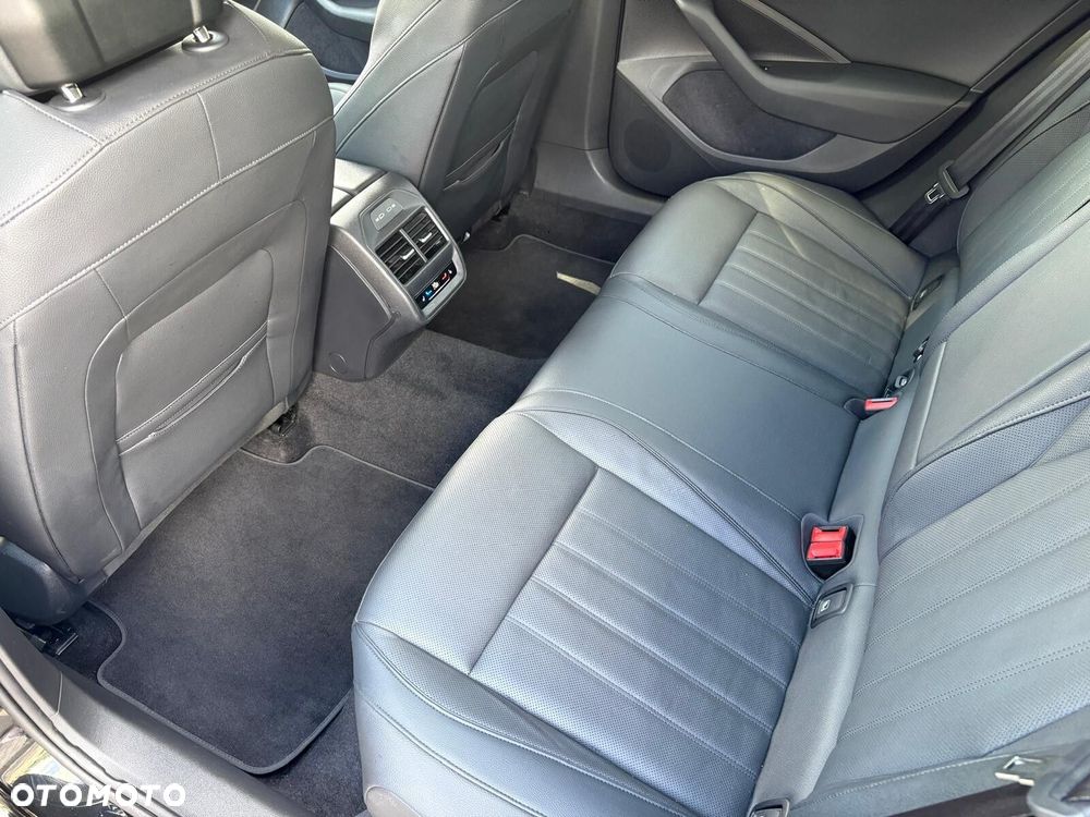 Skoda Superb 2.0 TDI SCR 4x4 L&K DSG - 15