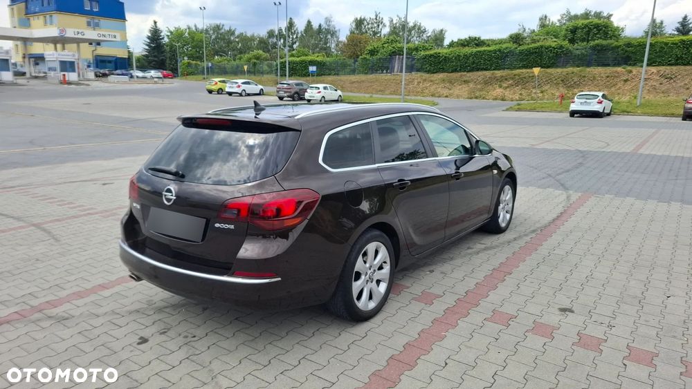 Opel Astra 1.4 Turbo Exklusiv - 6